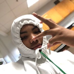 Meet your Posher, Dominique